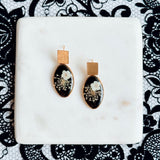 Aretes Óvalo estilo Japonés • Fondo negro