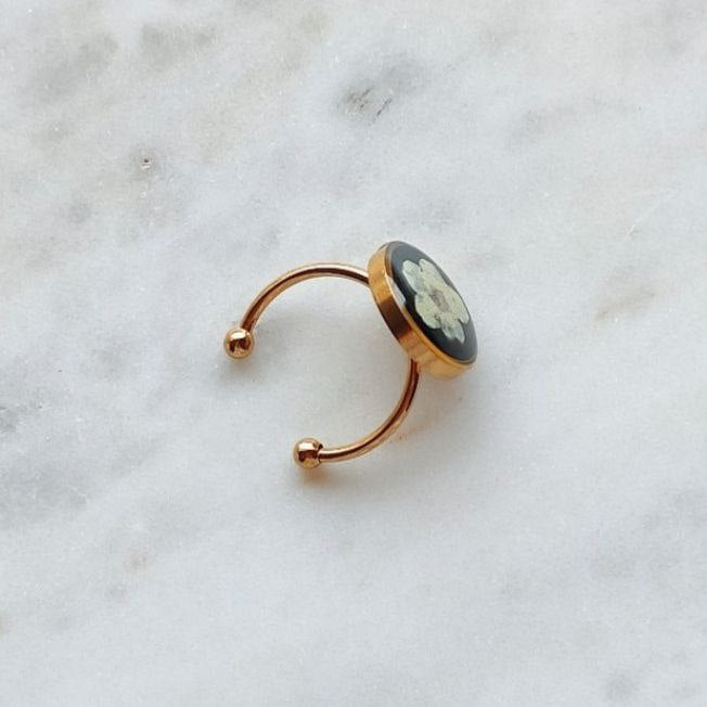 Anillo Narciso • Fondo negro (Ajustable)